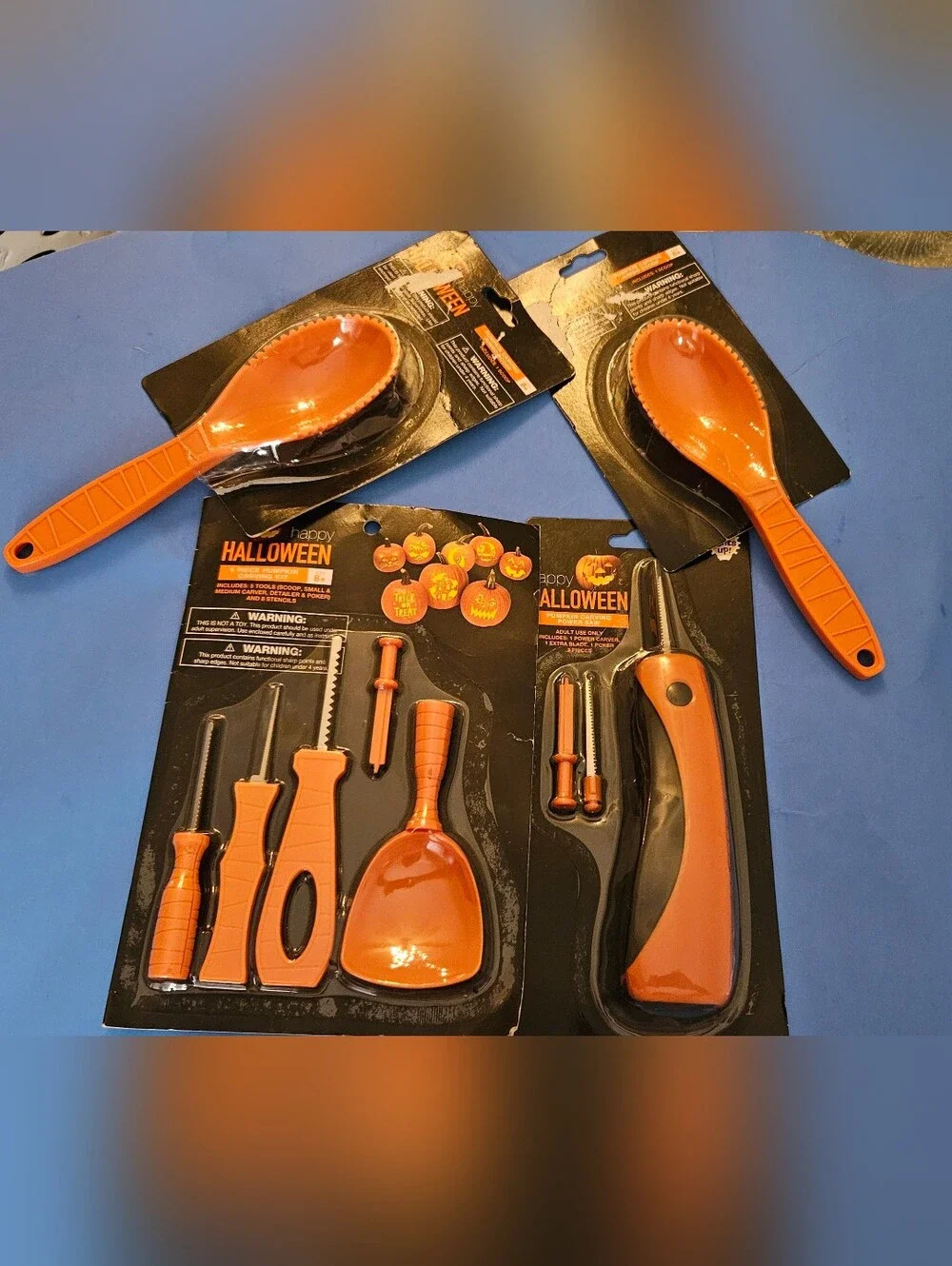 HAPPY HALLOWEEN Pumpkin Carving Kit + Light Up Power Saw & 2 Jumbo Scoops